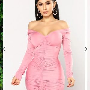 Fashion nova dress very stretchy